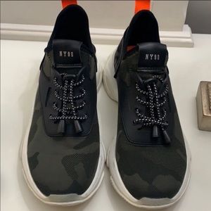 Steve Madden Myles Camouflage Sneakers